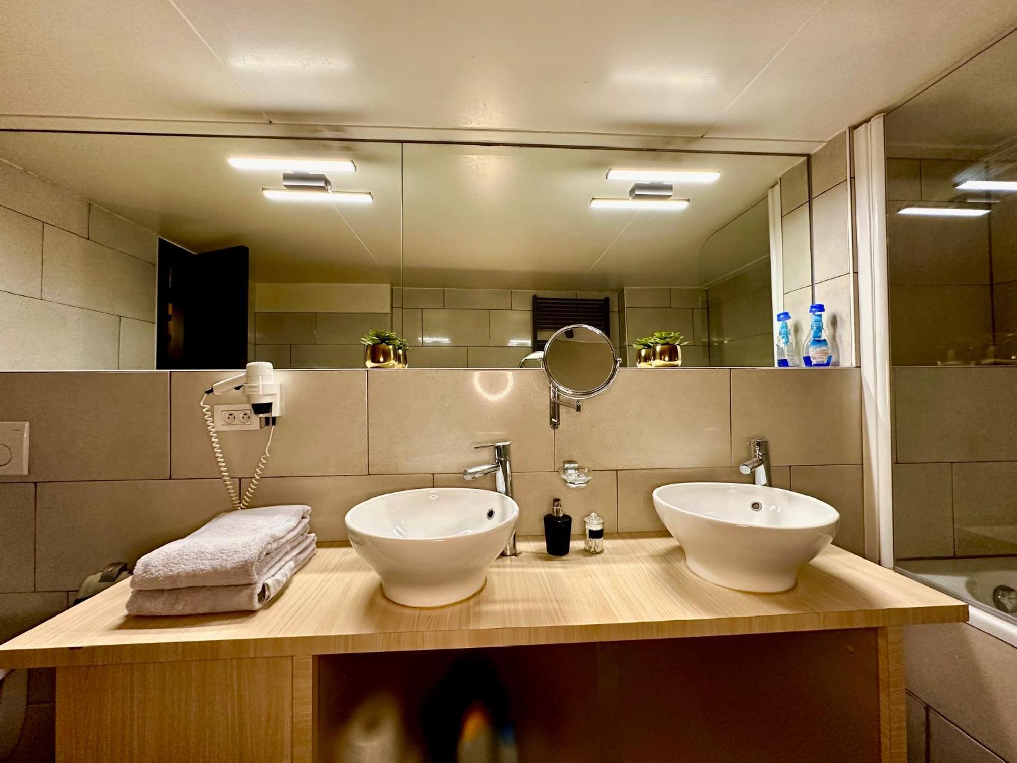 Luxury Suites Castel By Rikas Hotels Antverpy Exteriér fotografie